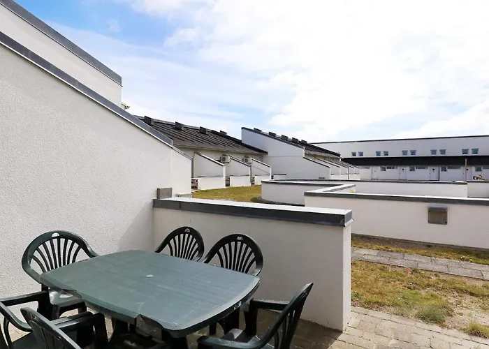 Apartment 6 Person In